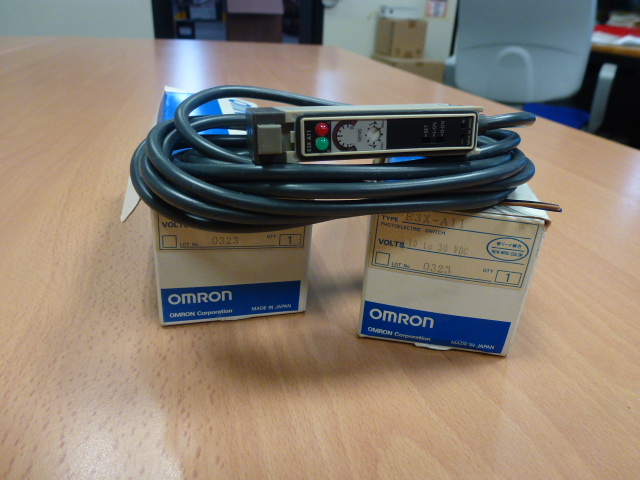 QTY of 3 Omron E3X-A11 Photoelectric Sensors 10-30VDC 